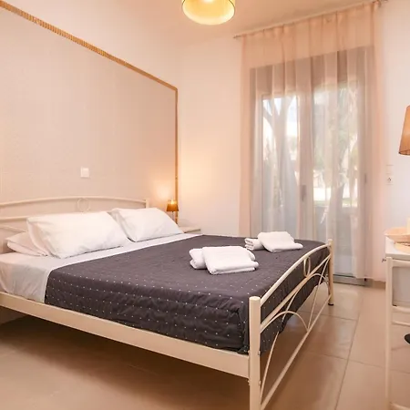 Urania Luxury With Pool View -loutra Apartment *